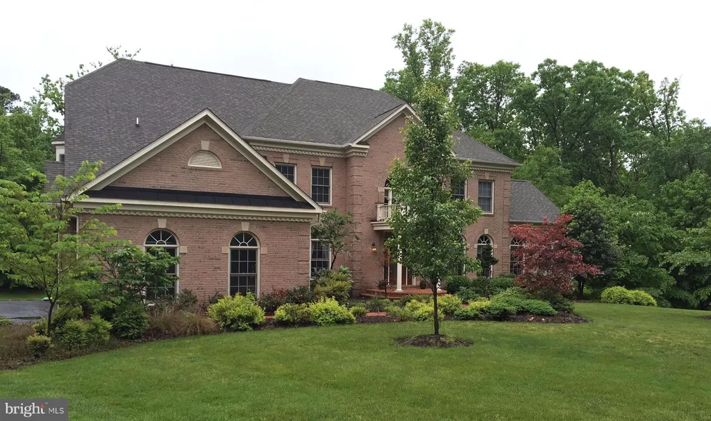 9865 Oxcrest Drive, Fairfax Station, VA 22039