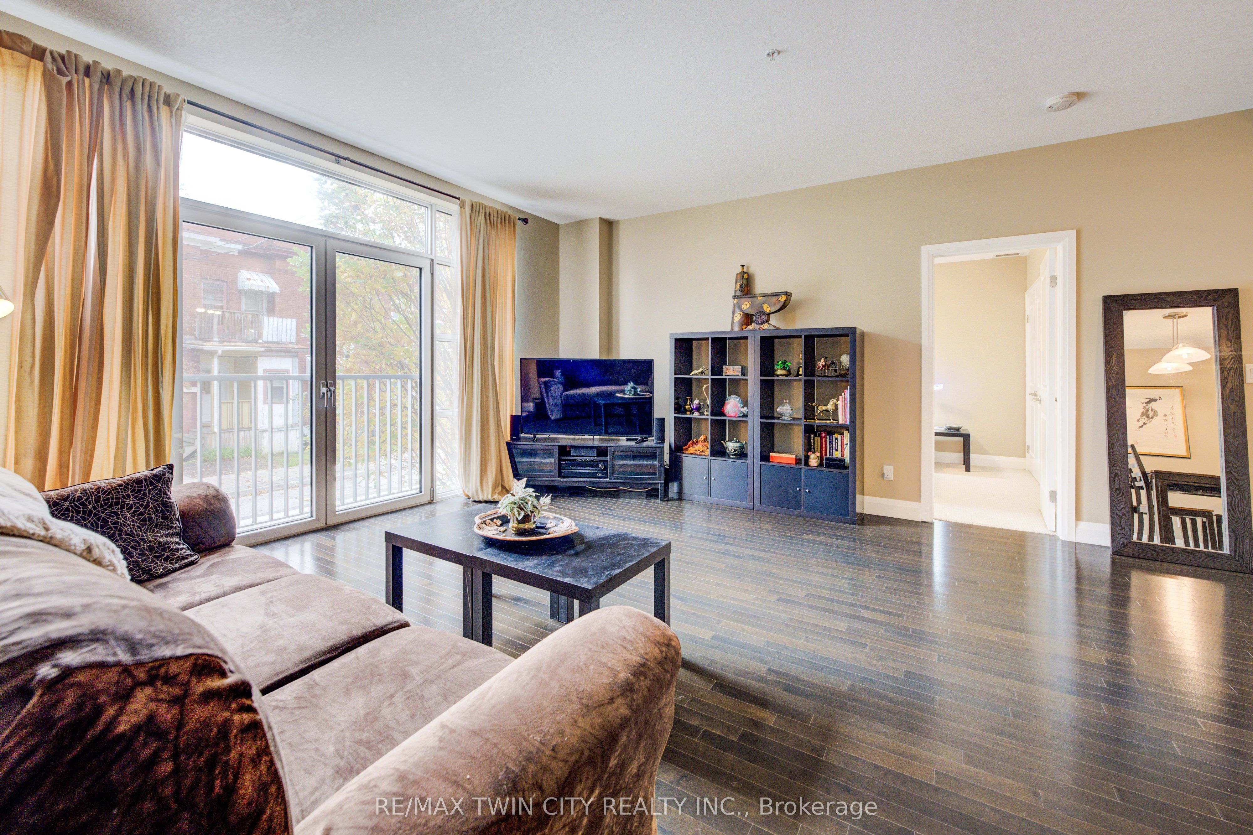 Additional image 2 of 105-165 Duke Street E, Kitchener, ON, N2H 6T8