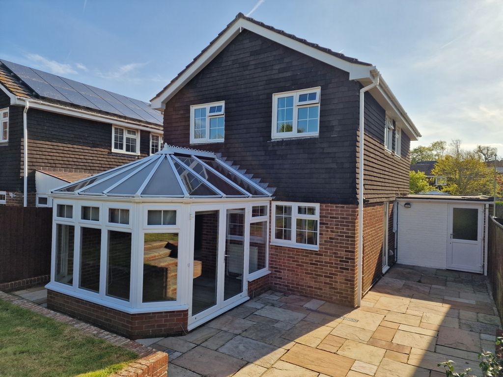 Additional image 12 of 4 bed detached house for saleSamber Close, Lymington SO41