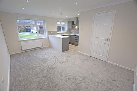 Bron Felen, Thornhill, Cardiff CF14