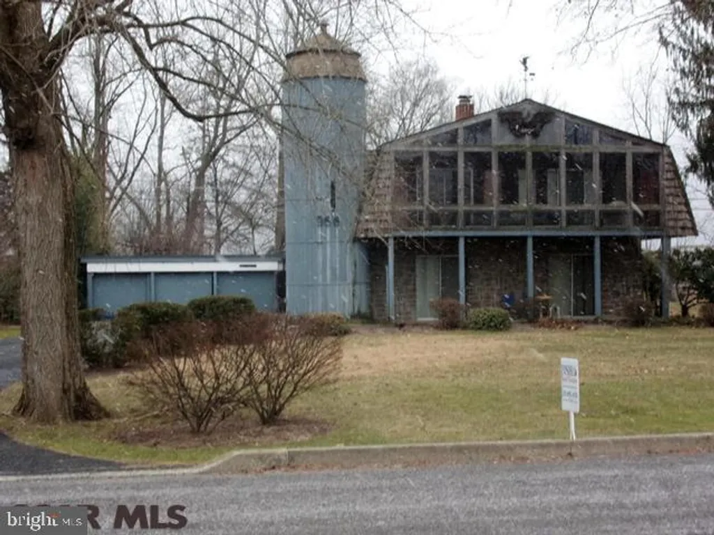 966 E Water Street, Lock Haven, PA 17745
