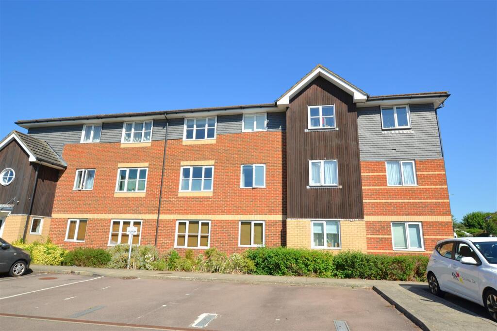 Wenham Place, Hatfield
