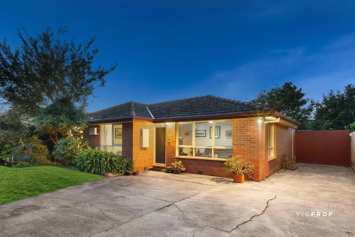 10 Parkview Drive, Ferntree Gully VIC 3156