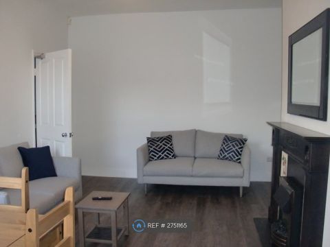 Sandyford, Newcastle Upon Tyne NE2, Room to rent