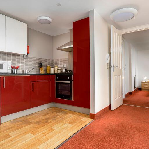 £320 per week for 51 weeks - Only 1 bed flat, separate living and bedroom at Cadnam Hall, student accommodation B17