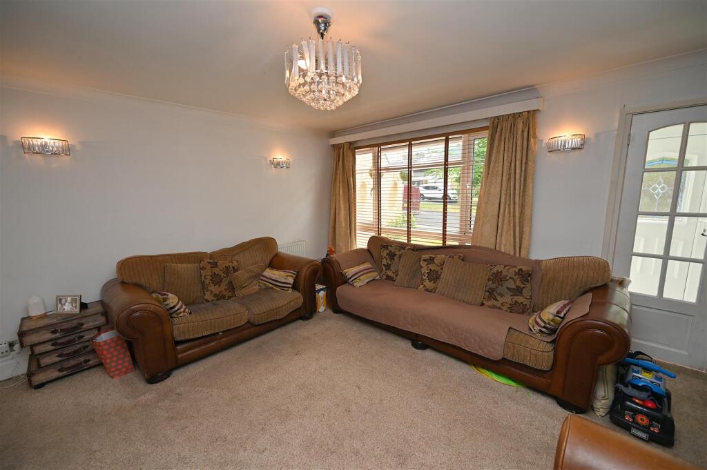 Christchurch Close, Edgbaston, Birmingham photo 4