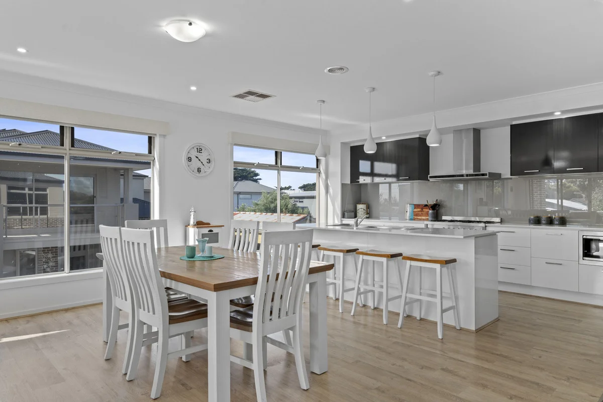 Additional image 2 of 25a St Leonards Parade, St Leonards VIC 3223