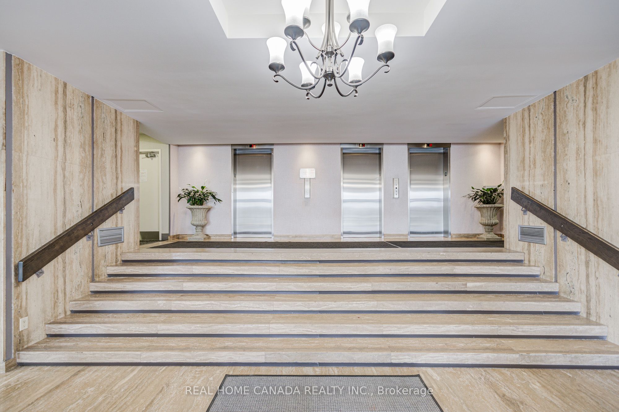 Additional image 2 of 708-1359 White Oaks Boulevard, Oakville, ON, L6H 2R8