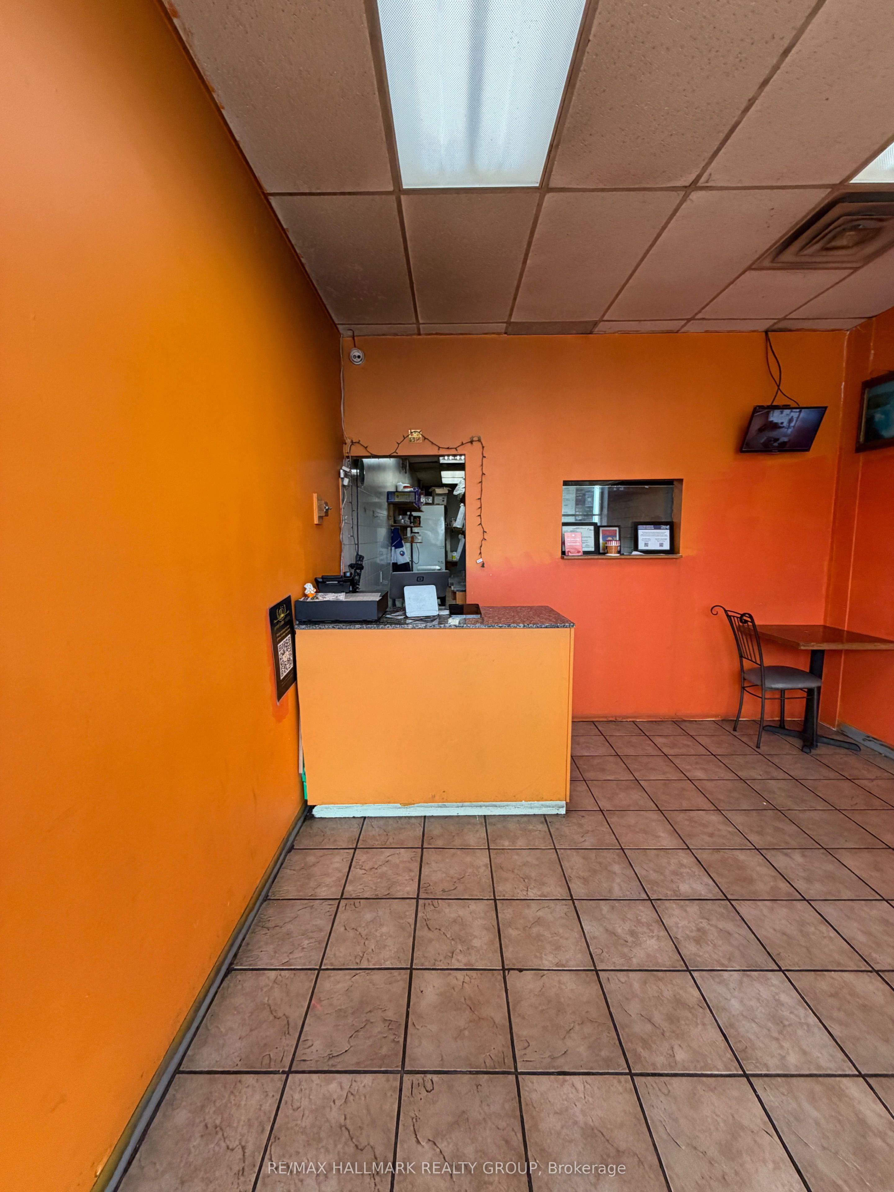 Additional image 3 of 8154 Jeanne Darc Boulevard, Ottawa, ON, K1E 2H5