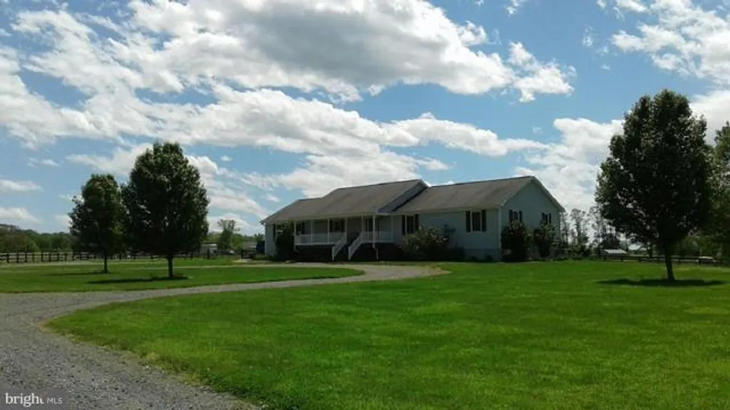 15677 Short Hill Road, Purcellville, VA 20132