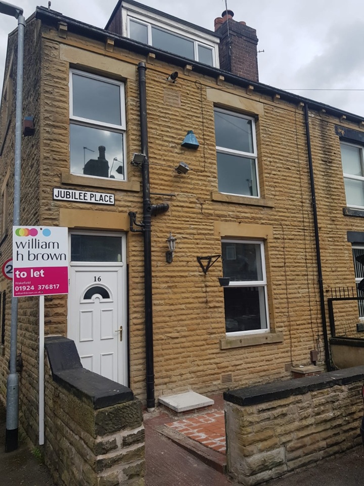 2 Bed End Terrace, Jubilee Place, LS27, N1 7GU