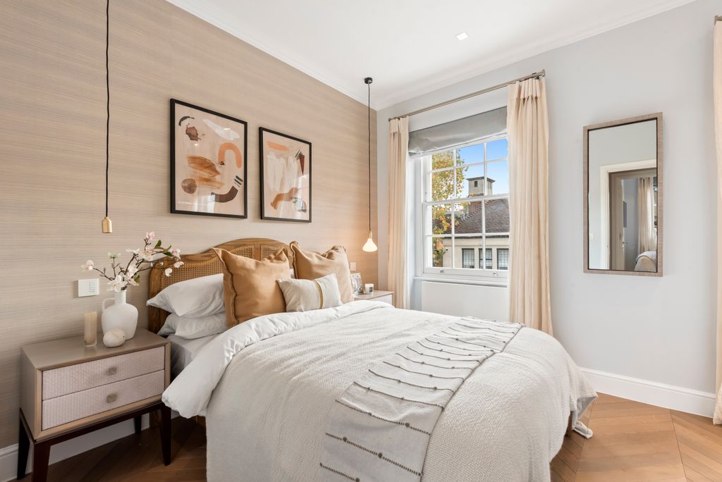 Additional image 10 of 4 bed terraced house for saleGlebe Place, London SW3
