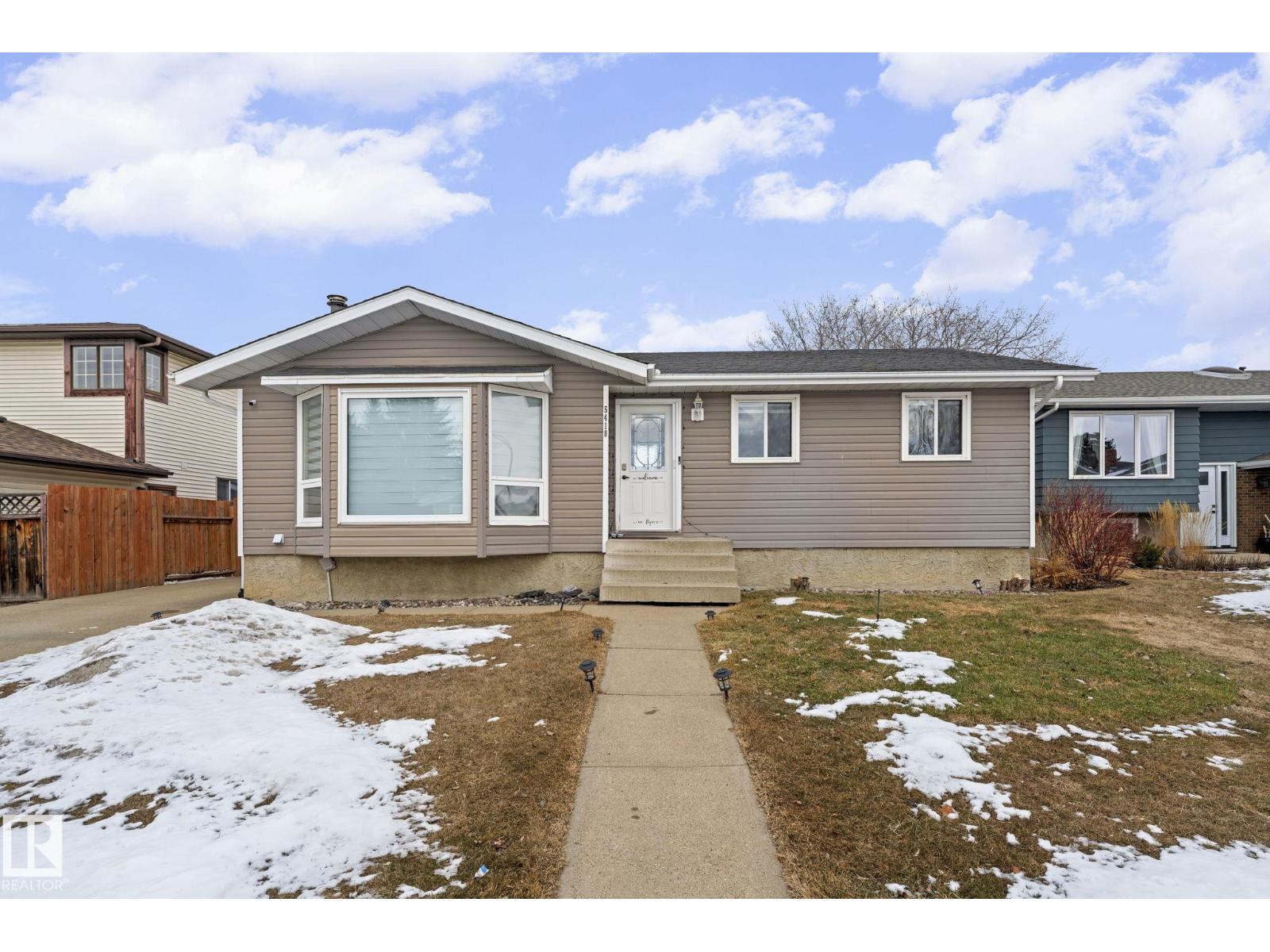 5418 17a Avenue NW, Edmonton, AB, T6L1L2