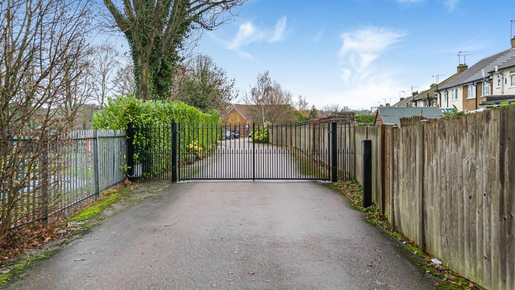 Additional image 2 of Banfield Court, London Colney, AL2