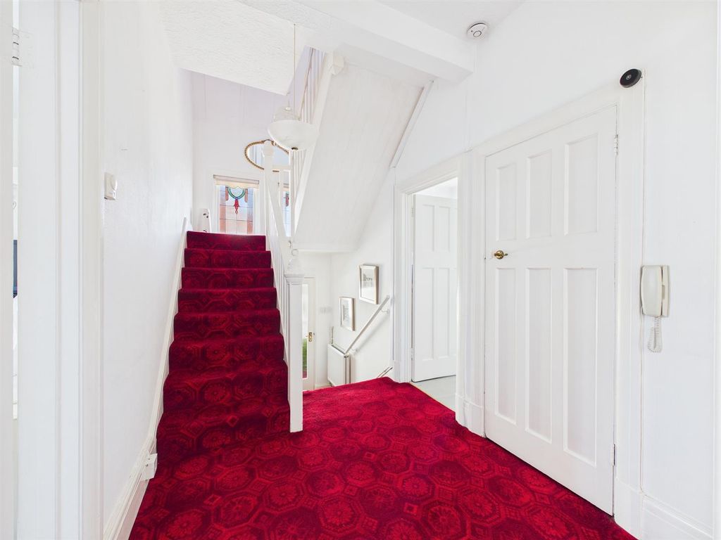 Additional image 12 of 3 bed flat for saleLougher Gardens, Porthcawl CF36