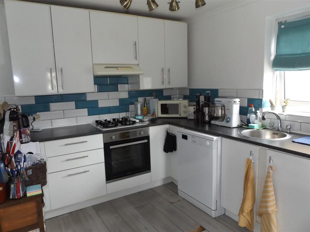 Southdown Road, Harpenden photo 3
