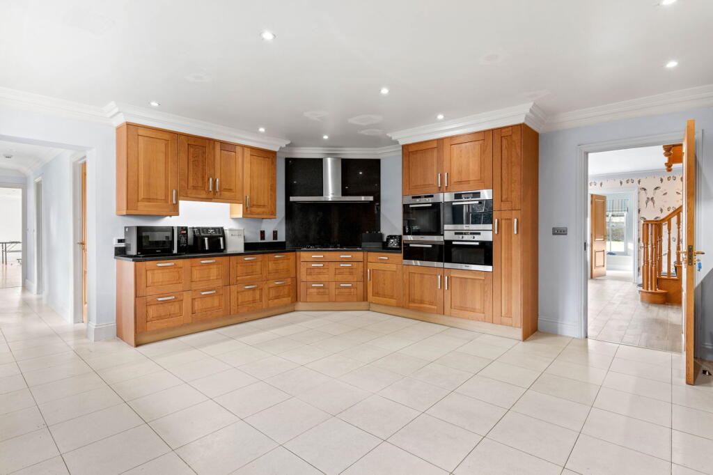 Additional image 6 of Pottersheath Road, Welwyn, AL6 9SY