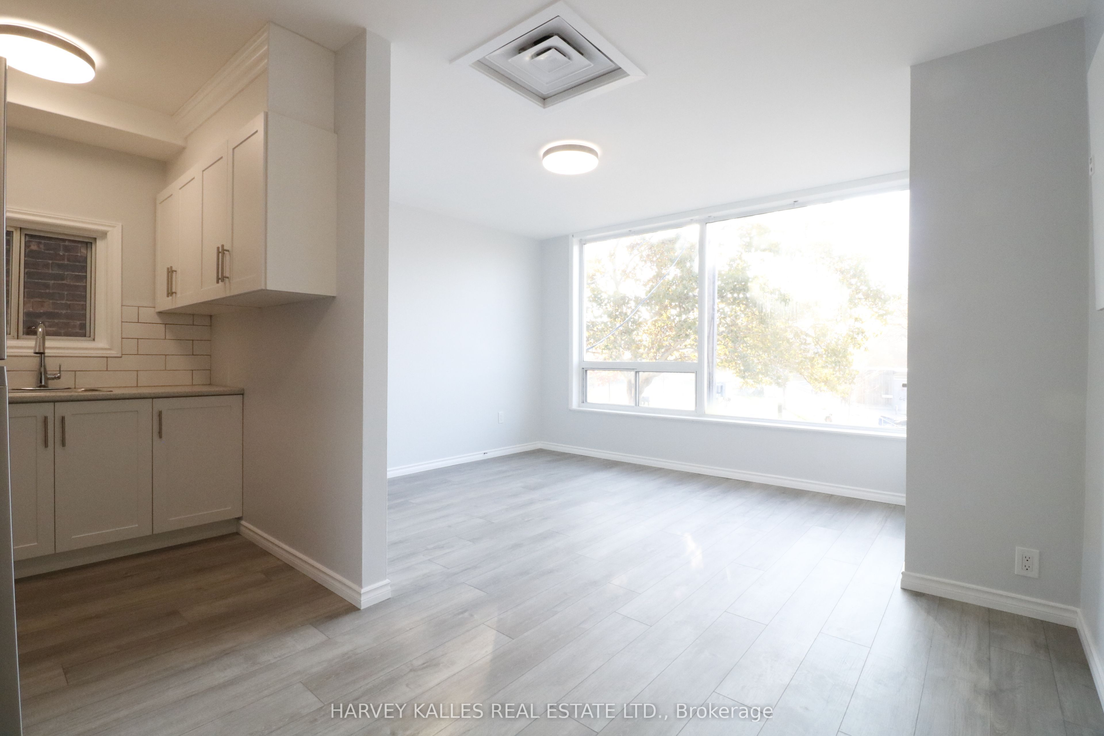 Additional image 5 of A-199 Augusta Avenue, Toronto, ON, M5T 2L4