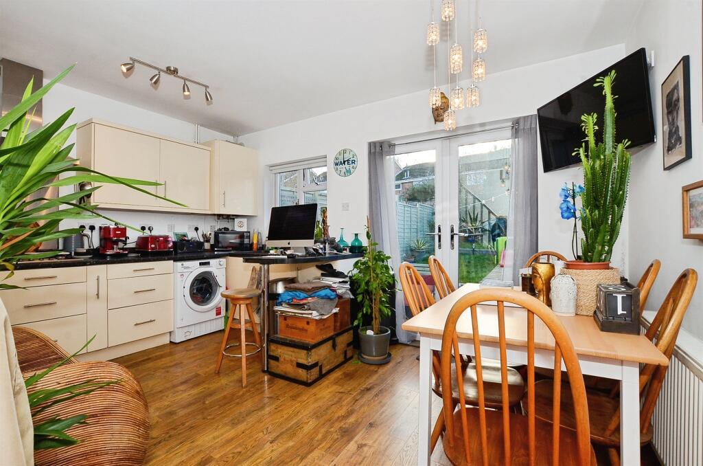 Kingcroft Road, Harpenden photo 3