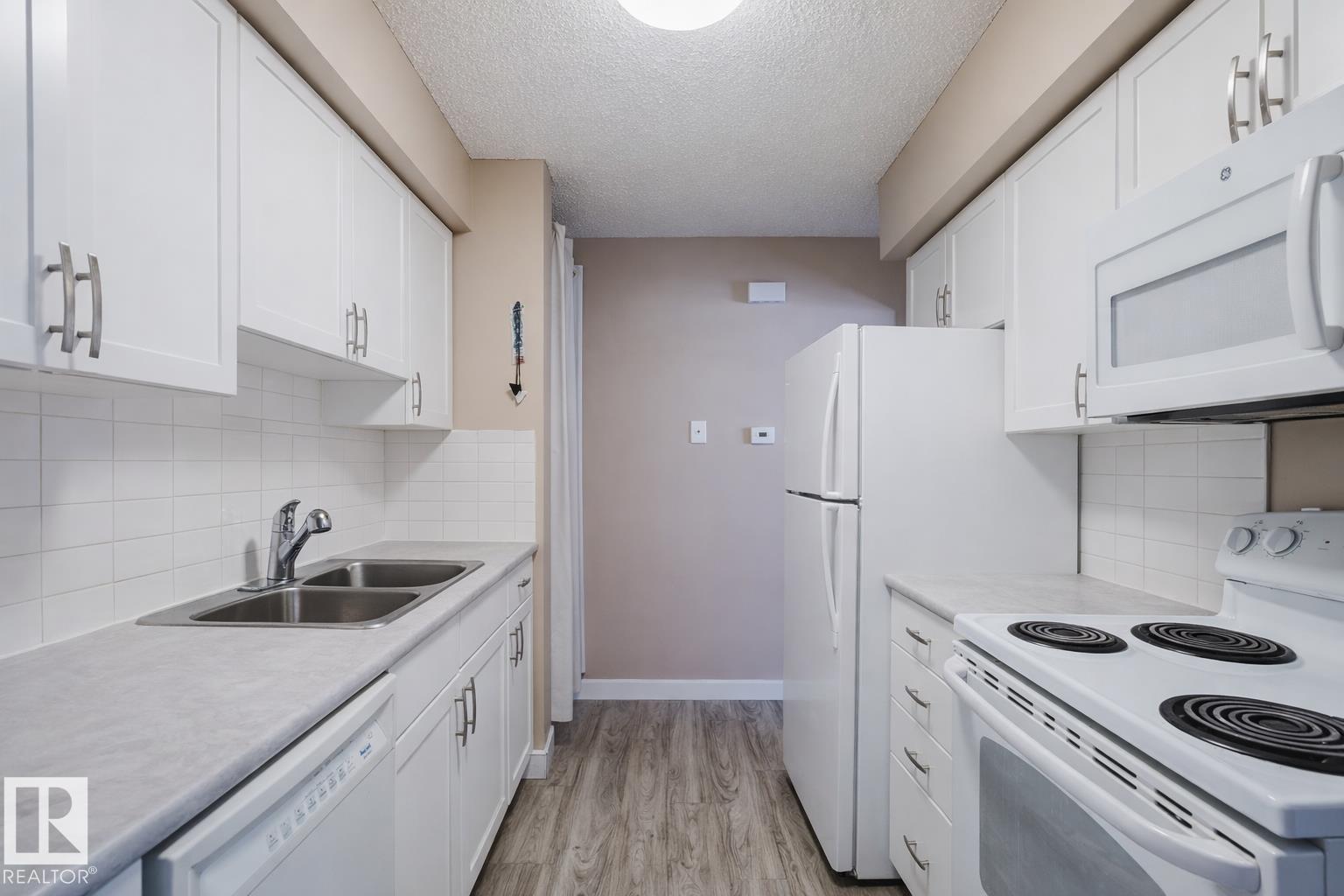 Additional image 2 of 8-14120 80 Street NW, Edmonton, AB, T5C1L6