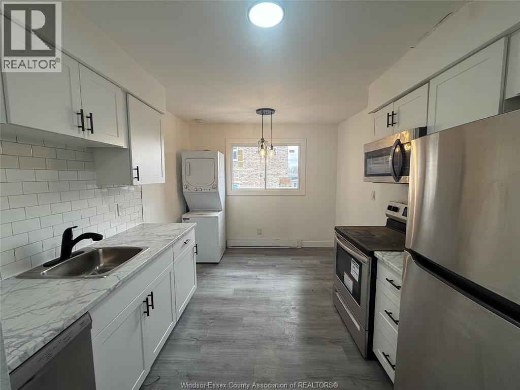 11-3150 Peter Street, Windsor, ON, N9C1H3