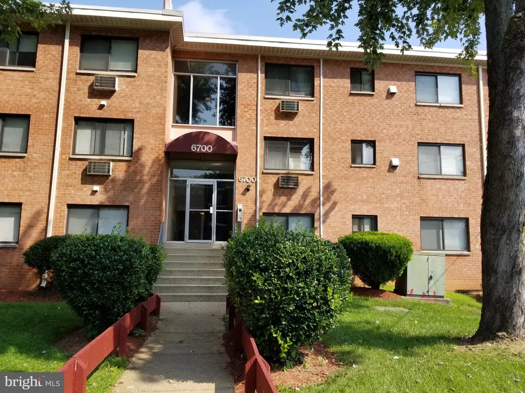 6700 James Lee Street Unit 139, Falls Church, VA 22042