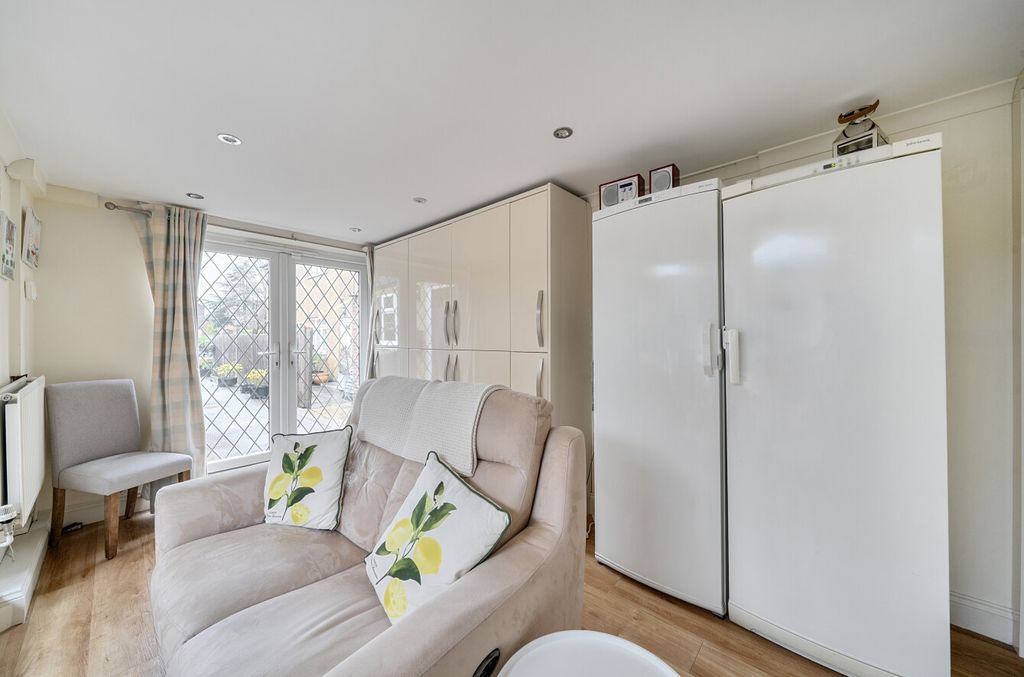 Additional image 25 of 4 bed semi-detached house for saleBinfield Road, Bracknell, Berkshire RG42