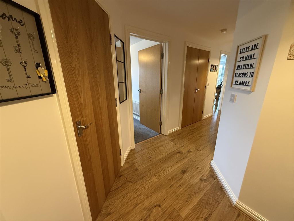 Additional image 4 of 2 bed flat for saleRhodfa'r Ceffyl, Ffoslas, Kidwelly SA17
