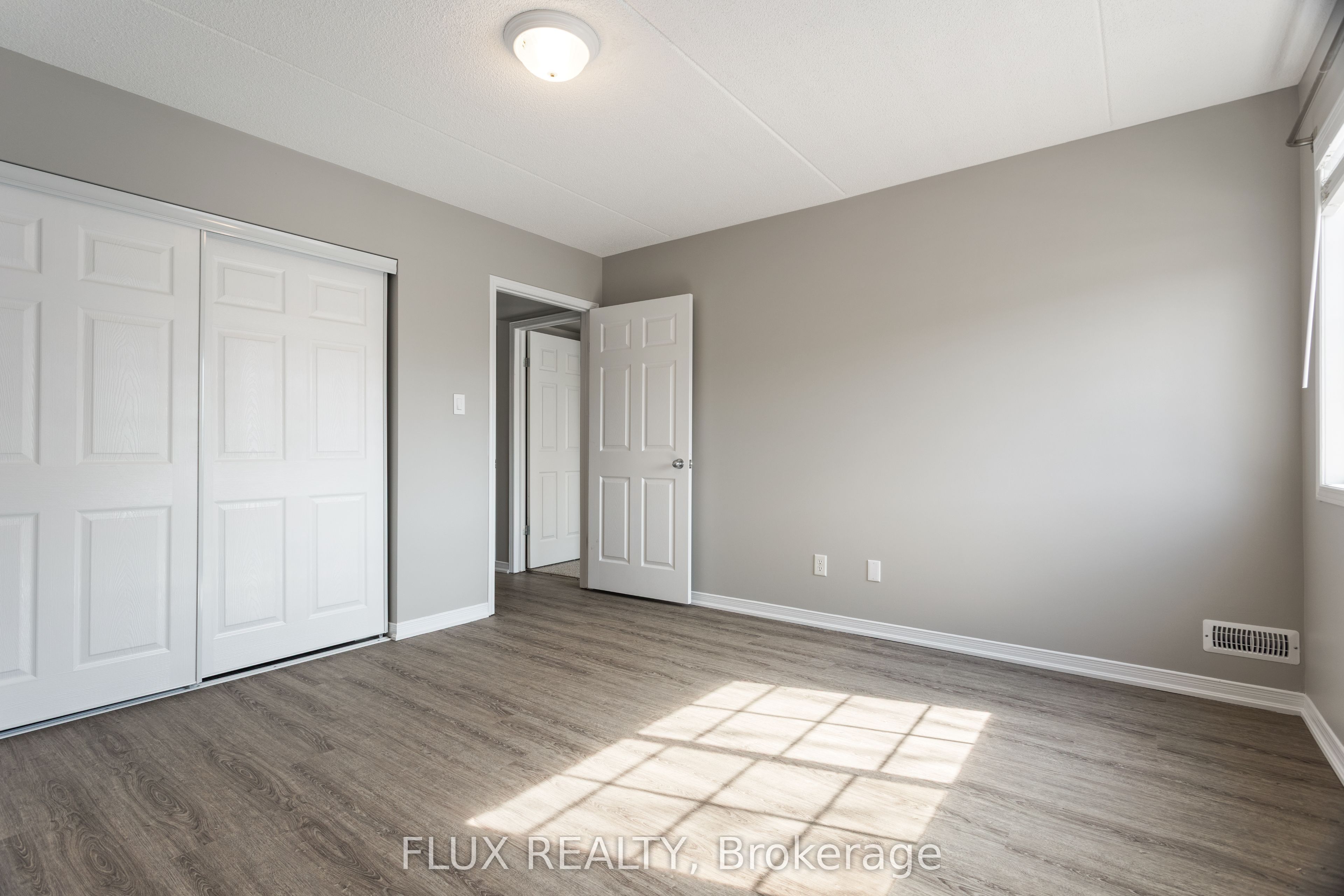 20-950 Highland Road W, Kitchener, ON, N2N 0A5 photo 5