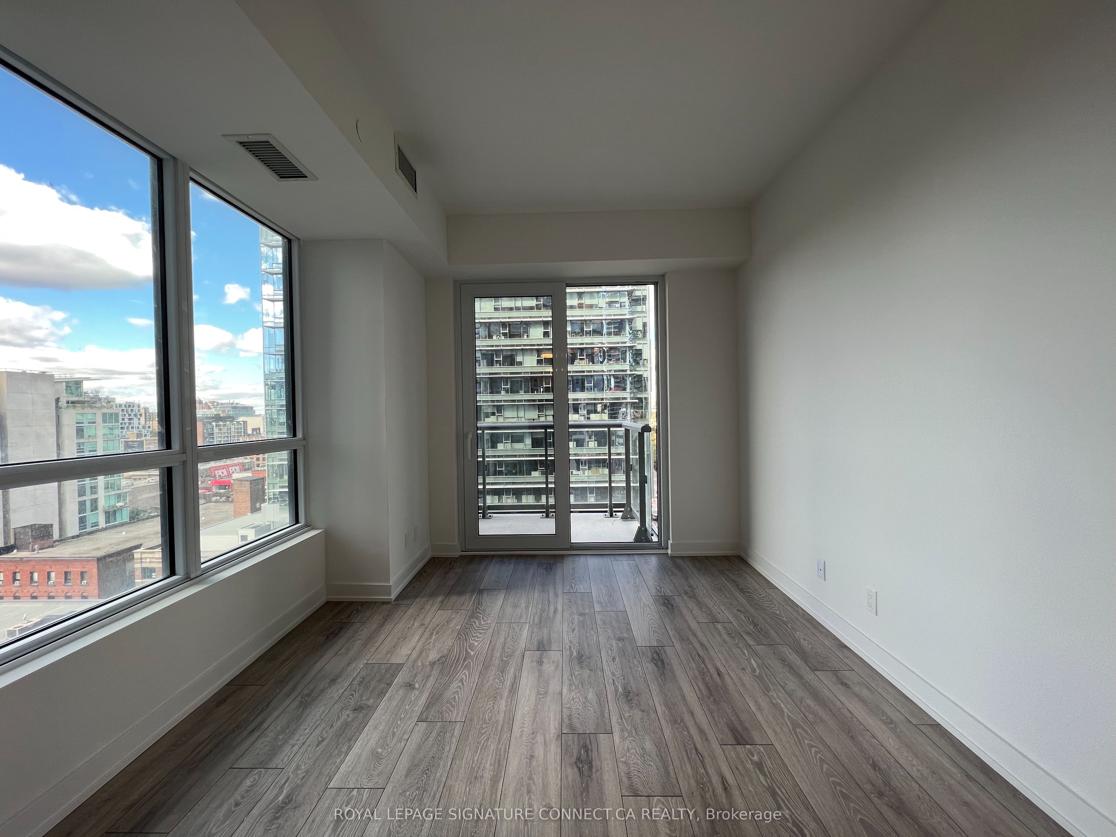 Additional image 3 of 1202-108 Peter Street, Toronto, ON, M5V 2G7