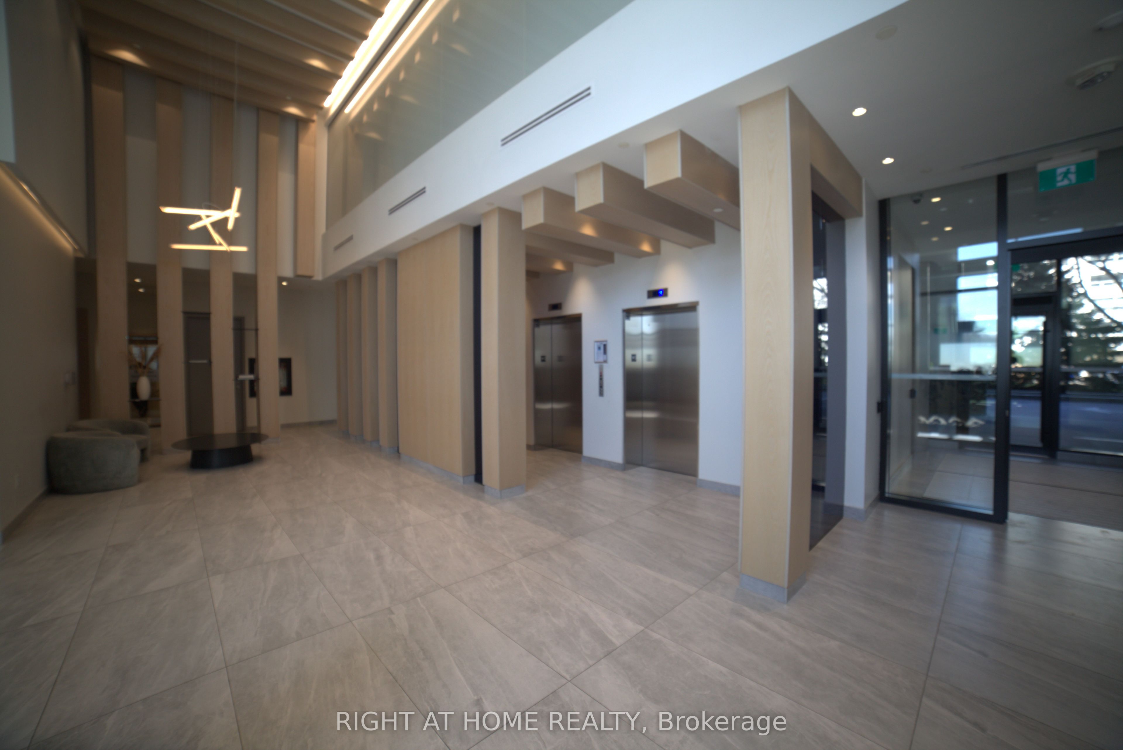 Additional image 2 of 725-86 Dundas Street E, Mississauga, ON, L5A 0B1