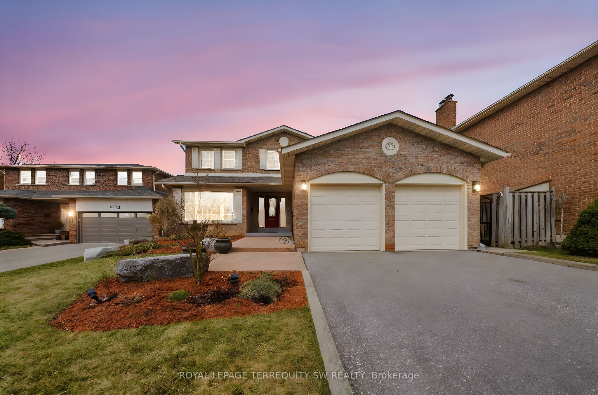 1169 Carlo Court, Mississauga, ON, L4W 3N6