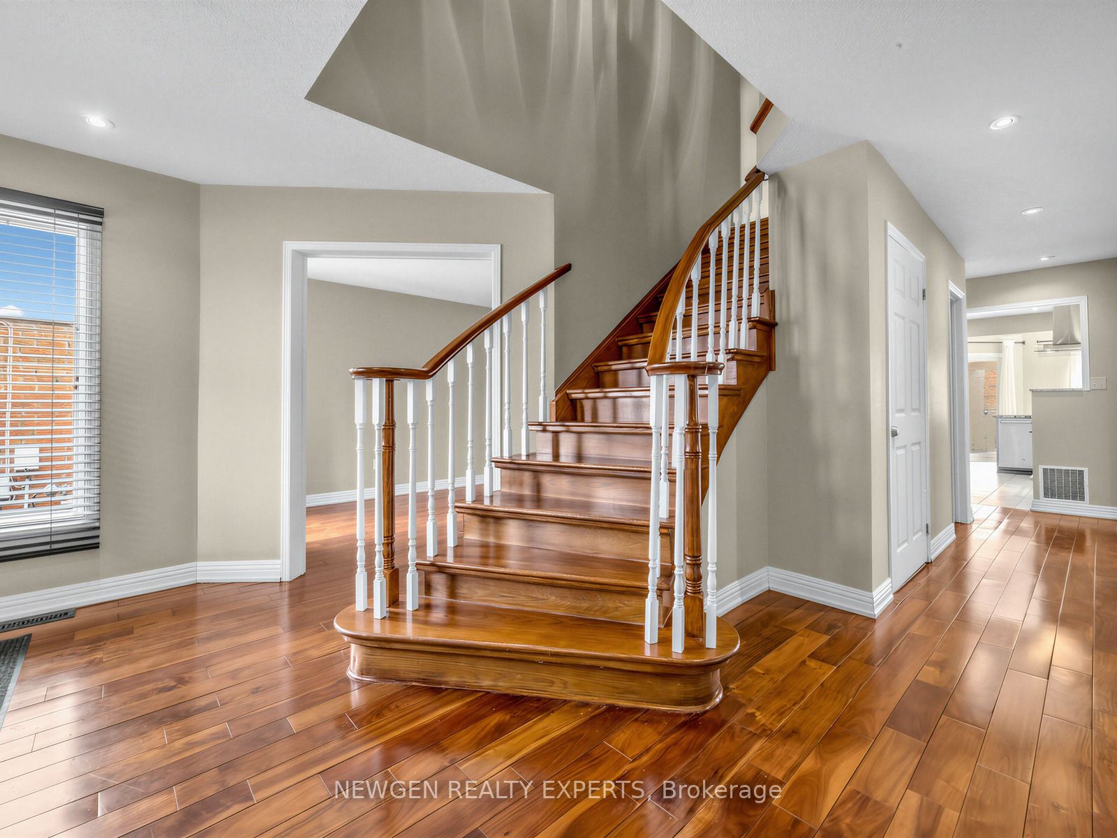 Additional image 5 of 2636 Credit Valley Road, Mississauga, ON, L5M 4J6
