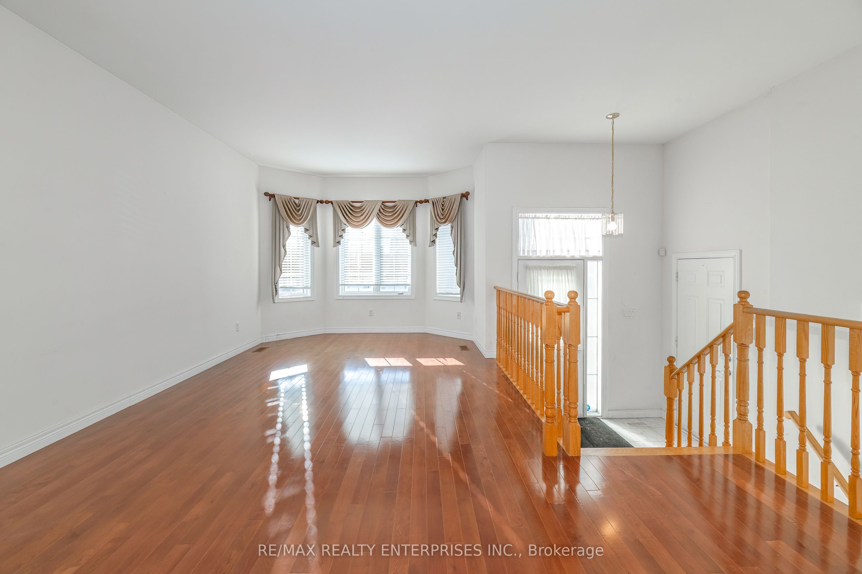 Additional image 4 of 802 Coldstream Drive, Oshawa, ON, L1K 2Z3