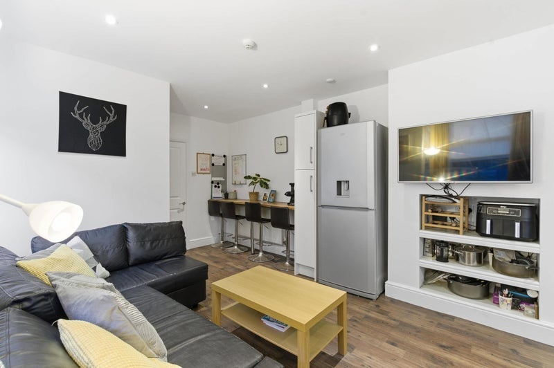 Room in a Shared House, Summerfield Crescent, B16, N1 7GU photo 4