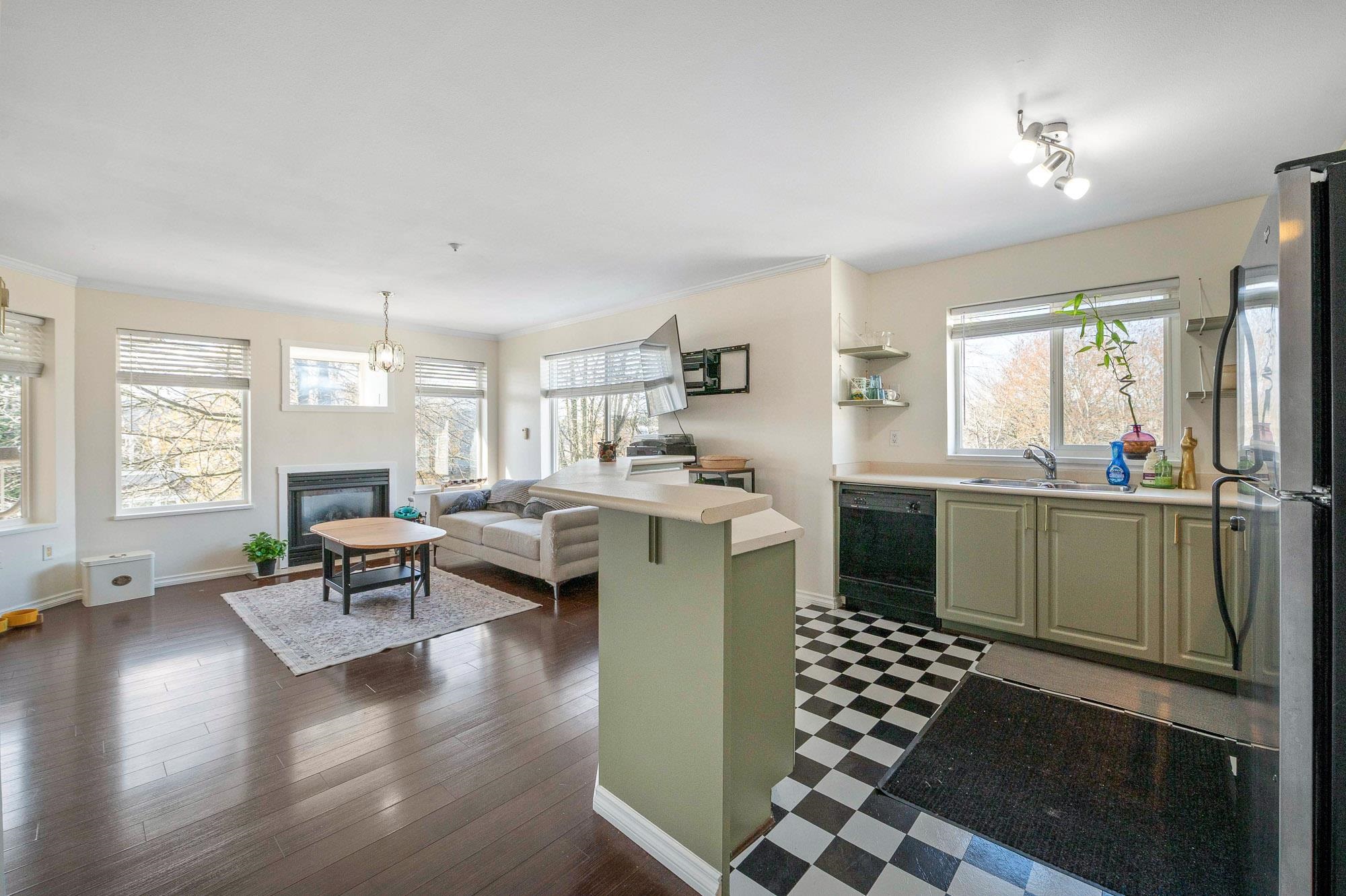 Additional image 4 of 407-33407 Tessaro Crescent, Abbotsford, BC, V2S 3K8