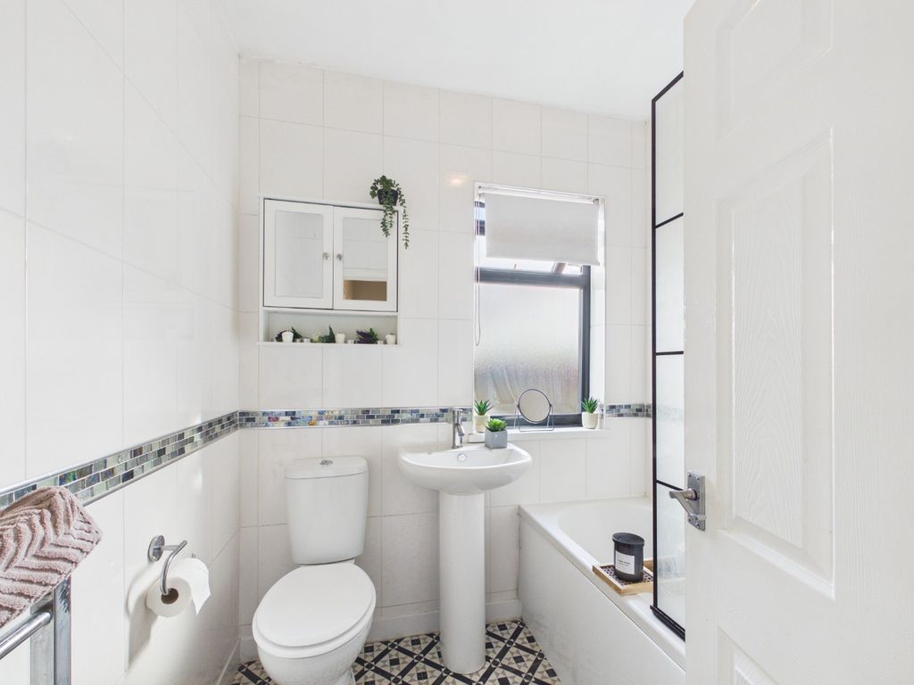 Additional image 19 of 3 bed terraced house for saleBrockenhurst Avenue, Cottingham HU16