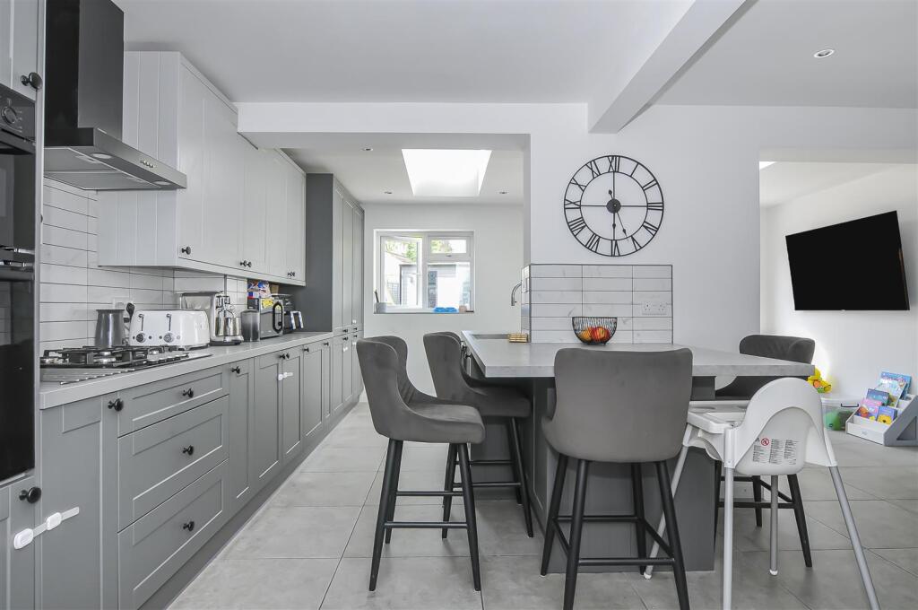 Additional image 4 of Claremont, Bricket Wood, St. Albans
