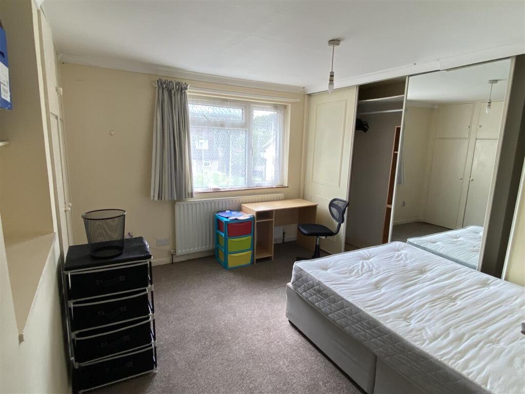 Additional image 8 of Bishops Rise, Hatfield