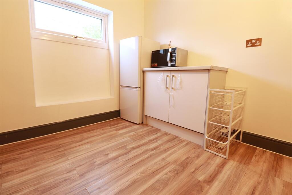 Room 3, Huntly Road, Birmingham photo 5