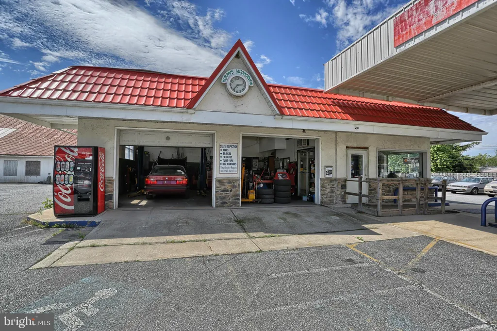 5967 Linglestown Road, Harrisburg, PA 17112