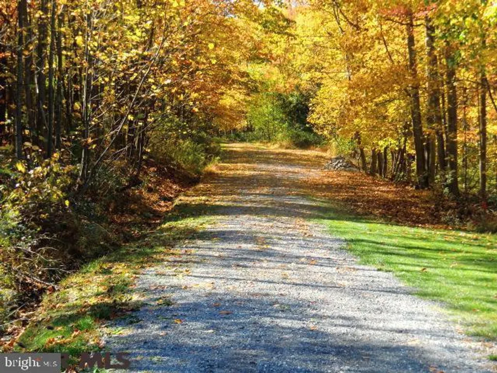 ON Custred Lane, Port Matilda, PA 16870