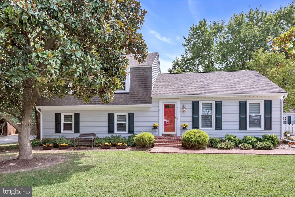 16 Fox Run Lane, Fredericksburg, VA 22405
