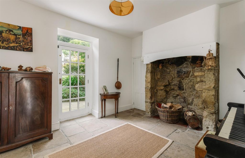 Additional image 15 of 4 bed property for saleBonchurch, Isle Of Wight PO38