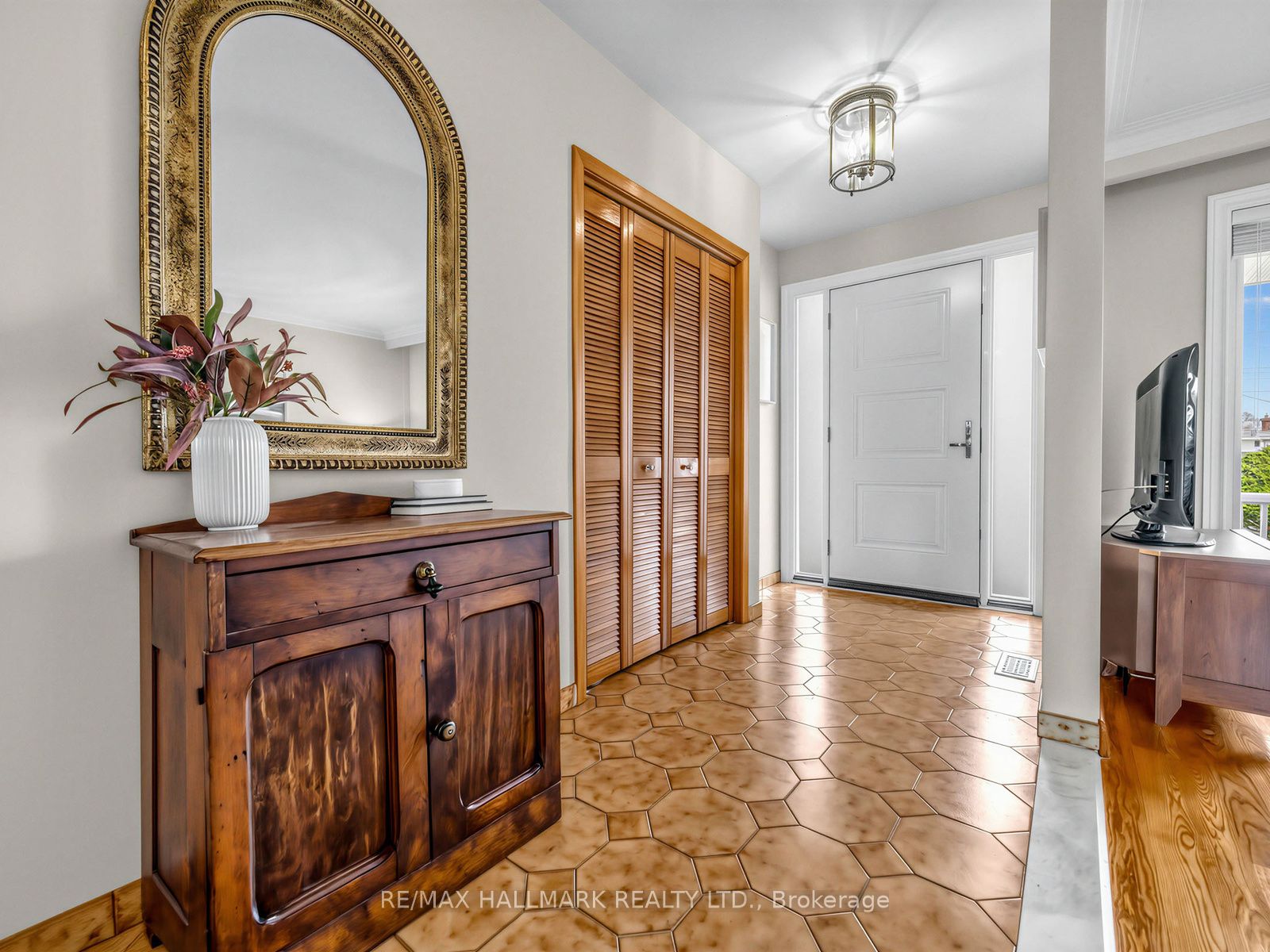 Additional image 4 of 1649 Carletta Drive, Mississauga, ON, L4X 1E6
