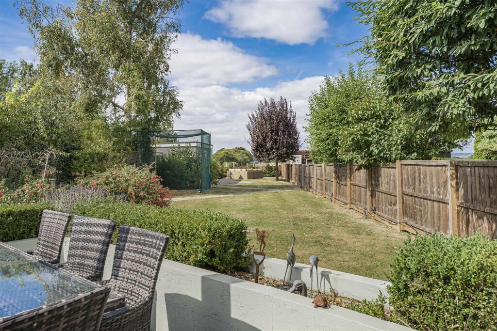 Additional image 24 of Two Oaks Drive, Welwyn