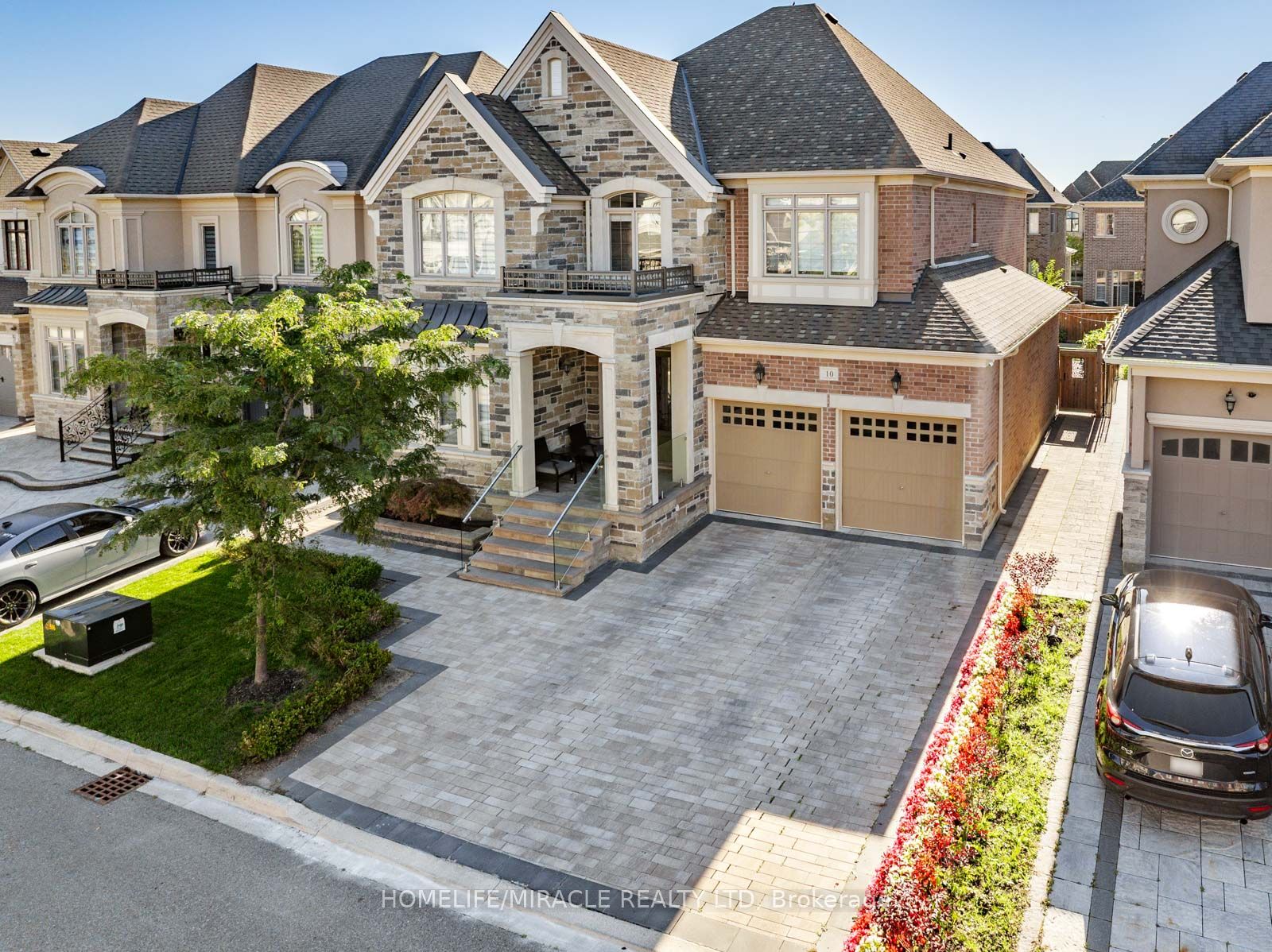 10 Erintown Crescent, Brampton, ON, L6P 4H2
