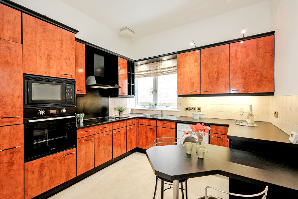 Additional image 5 of 2 bed flat for sale74H Queens Road, Aberdeen AB15