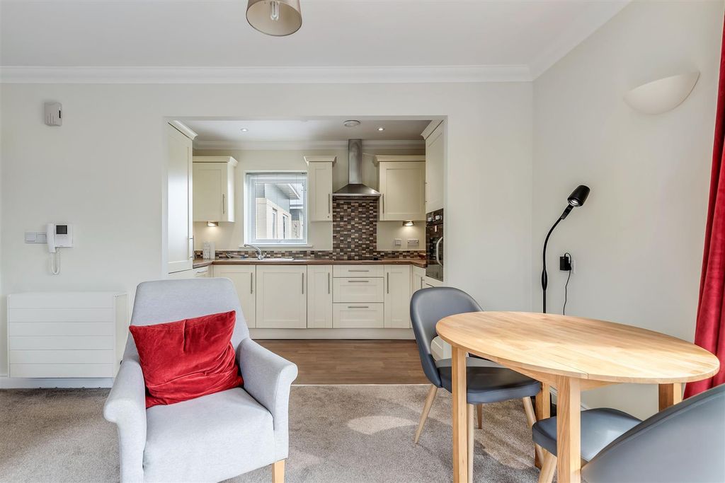 Additional image 4 of 1 bed flat for saleValley Drive, Ilkley LS29