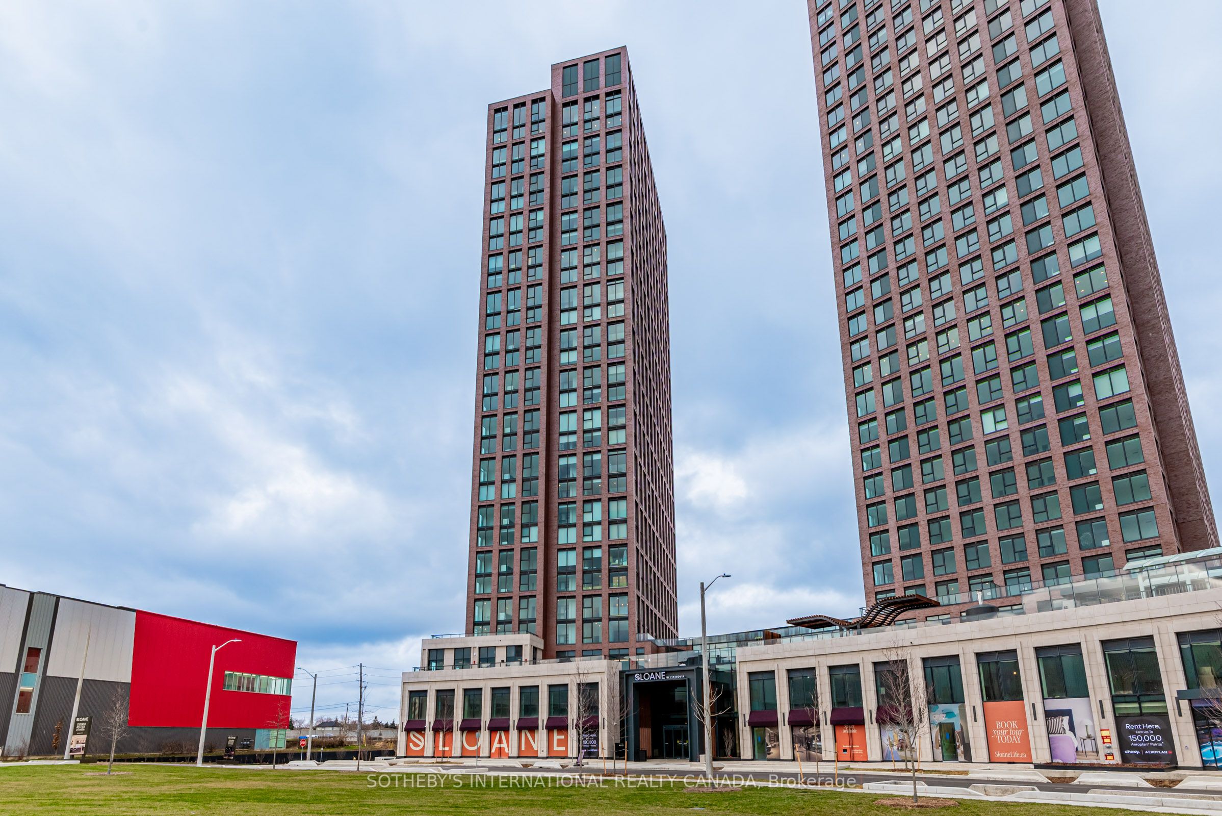 TH101-31 York Garden Way, Toronto, ON, M6A 2V1